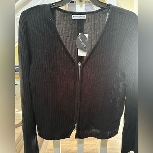 NWT! BOUTIQUE RIBBED FRONT ZIPPERED SWEATER